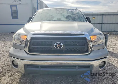 2011 Toyota Tundra Double Cab Sr5 z USA, uszkodzony, nr VIN 5TFRM5F12BX022651